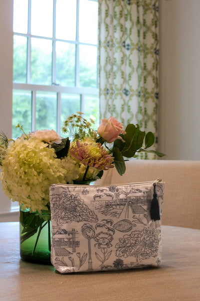 Large Zip in Fairhope Toile
